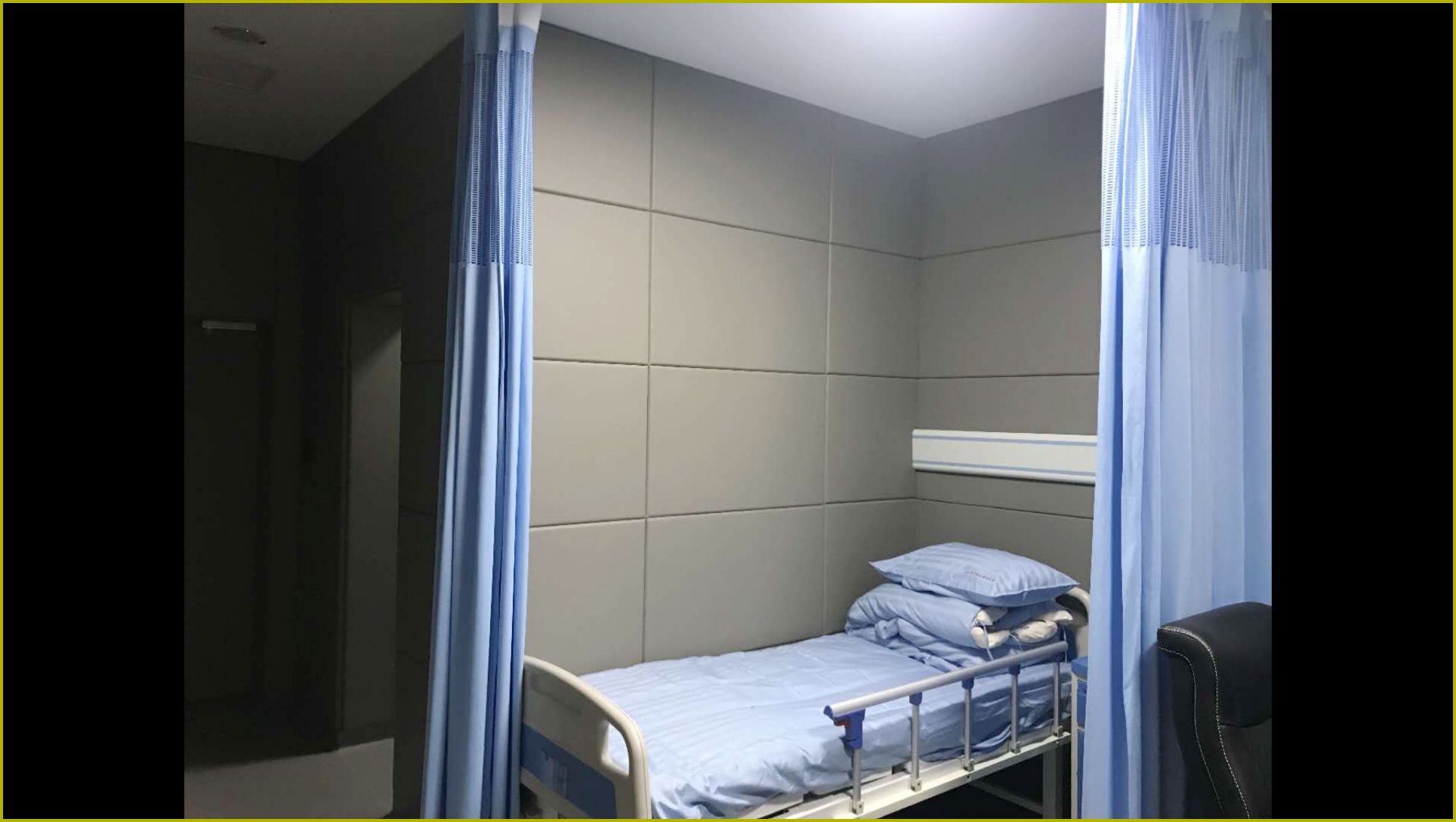 anti collision softpack sample room — acoustic panel photo